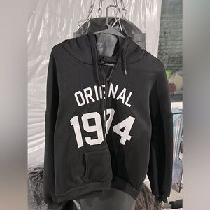 nwot shein zip•up.